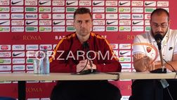 Ritiro Austria, De Sanctis: “Se ci sarà spirito di gruppo ed umiltà faremo meglio dell’anno scorso. Io sono pronto al 100%. Spero che Tavecchio possa avere un sussulto di orgoglio per fare bene” – FOTO – AUDIO – VIDEO