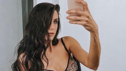Valentina Vignali, sexy selfie tra uno shooting e l’altro in lingerie
