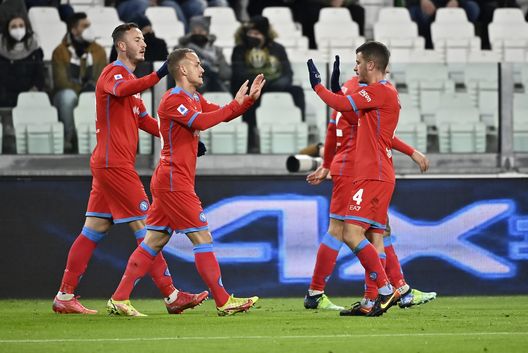 Foto by Getty Alvino sbotta contro un noto quotidiano: “L’importante è soddisfare il padrone…”- immagine 2