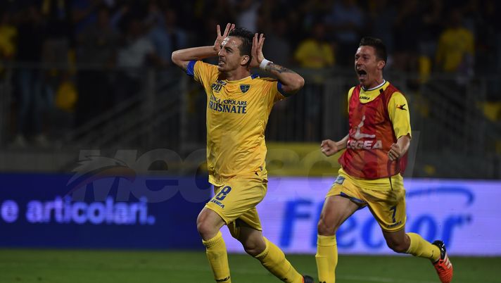 FROSINONE, ITALY - JUNE 16: Raffaele Maiello of Frosinone celebrates after scoring the opening goal during the serie B playoff match final between Frosinone Calcio v US Citta di Palermo at Stadio Benito Stirpe on June 16, 2018 in Frosinone, Italy. (Photo by Tullio M. Puglia/Getty Images) FROSINONE, ITALY - JUNE 16: Raffaele Maiello of Frosinone celebrates after scoring the opening goal during the serie B playoff match final between Frosinone Calcio v US Citta di Palermo at Stadio Benito Stirpe on June 16, 2018 in Frosinone, Italy. (Photo by Tullio M. Puglia/Getty Images)