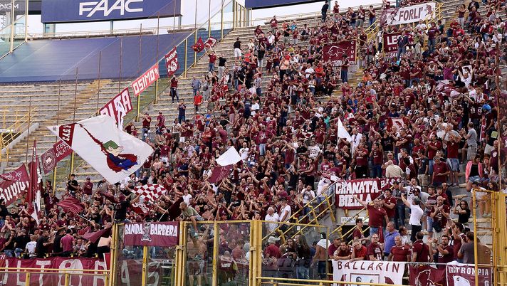 BOLOGNA, ITALY - AUGUST 20: supporters of Torino FC attend  the Serie A match between Bologna FC and Torino FC at Stadio Renato Dall'Ara on August 20, 2017 in Bologna, Italy.  (Photo by Mario Carlini / Iguana Press/Getty Images) 