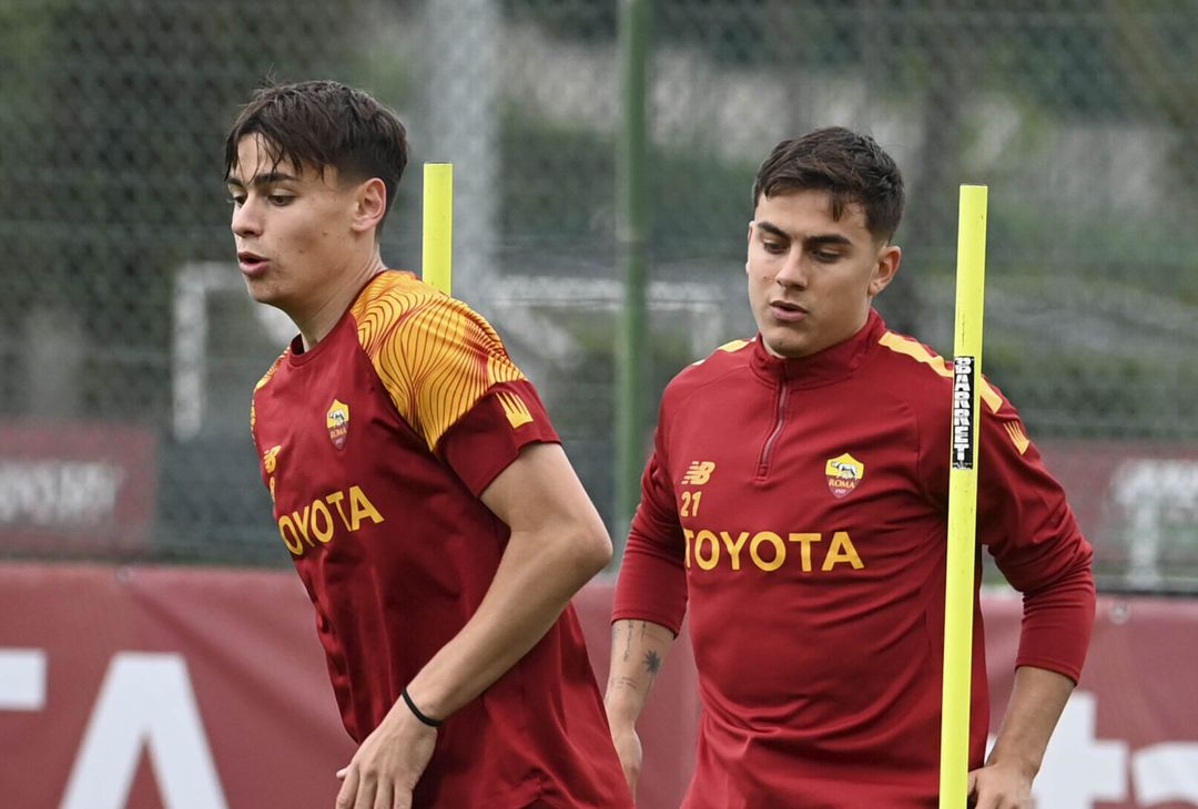 Roma, allenamento in vista del Bayer: ci sono Dybala e Wijnaldum – FOTO GALLERY - immagine 26