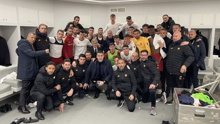 Roma, Mourinho si complimenta con la squadra: “Ci vediamo mercoledì all’Olimpico” Roma, Mourinho si complimenta con la squadra: “Ci vediamo mercoledì all’Olimpico” - immagine 1