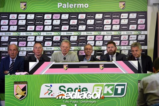  &lt;&gt; at Stadio Renzo Barbera on December 4, 2018 in Palermo, Italy. 