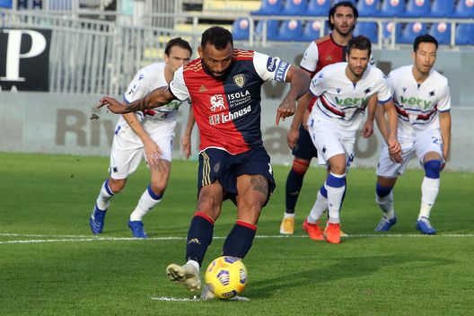 CAGLIARI, ITALY - NOVEMBER 07: Joao Pedro of Cagliari scores his goal 1-0 during the Serie A match between Cagliari Calcio and UC Sampdoria at Sardegna Arena on November 07, 2020 in Cagliari, Italy. (Photo by Enrico Locci/Getty Images) CAGLIARI, ITALY - NOVEMBER 07: Joao Pedro of Cagliari scores his goal 1-0 during the Serie A match between Cagliari Calcio and UC Sampdoria at Sardegna Arena on November 07, 2020 in Cagliari, Italy. (Photo by Enrico Locci/Getty Images)