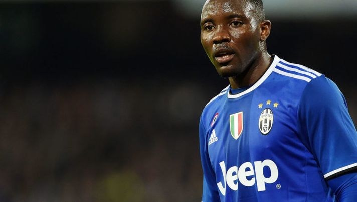 NAPLES, ITALY - APRIL 02: Kwadwo Asamoah of Juventus FC in action during the Serie A match between SSC Napoli and Juventus FC at Stadio San Paolo on April 2, 2017 in Naples, Italy. (Photo by Francesco Pecoraro/Getty Images) Juve, Asamoah crolla in lacrime durante l’addio ai bianconeri - immagine 1