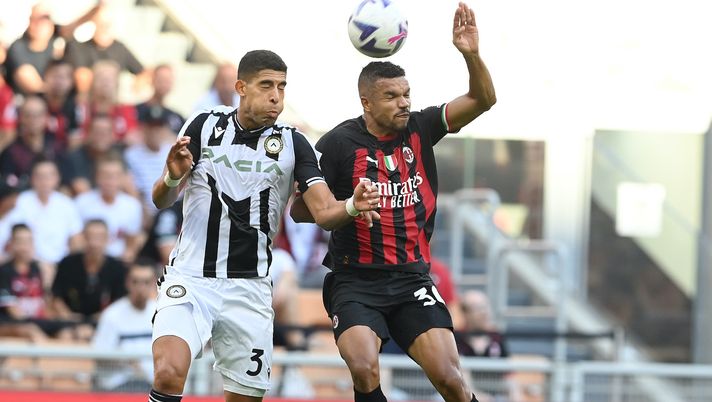 Adam Masina e Junior Messias (attaccante AC Milan) durante Milan-Udinese (Serie A 2022-2023) | News (Getty Images) Masina Messias AC Milan Milan-Udinese Serie A 2022-2023