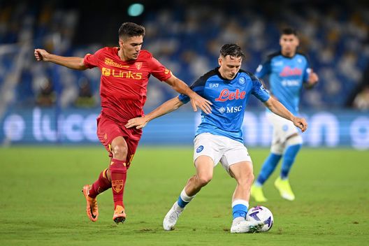 (Photo by Francesco Pecoraro/Getty Images) napoli lecce zielinski