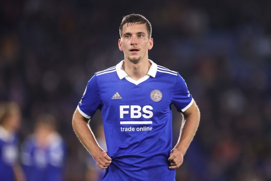 LEICESTER, ENGLAND - OCTOBER 20: Dennis Praet of Leicester City during the Premier League match between Leicester City and Leeds United at The King Power Stadium on October 20, 2022 in Leicester, England. (Photo by Alex Pantling/Getty Images)