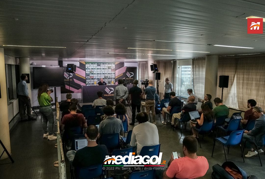 FOTO PALERMO, verso la Reggina: mister Corini in conferenza stampa (Gallery) - immagine 23
