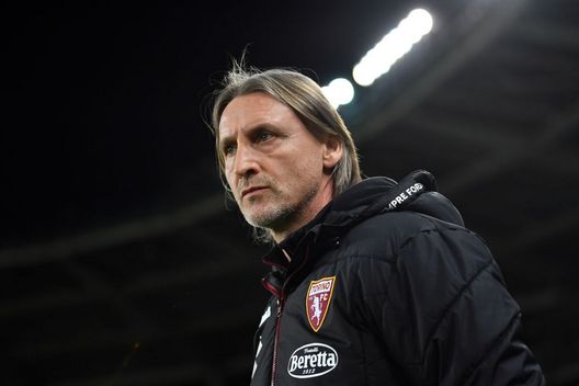 TURIN, ITALY - JANUARY 29: Head Coach of Torino DavideNicola looks on prior to the Serie A match between Torino FC and ACF Fiorentina at Stadio Olimpico di Torino on January 29, 2021 in Turin, Italy. (Photo by Valerio Pennicino/Getty Images) TURIN, ITALY - JANUARY 29: Head Coach of Torino DavideNicola looks on prior to the Serie A match between Torino FC and ACF Fiorentina at Stadio Olimpico di Torino on January 29, 2021 in Turin, Italy. (Photo by Valerio Pennicino/Getty Images)