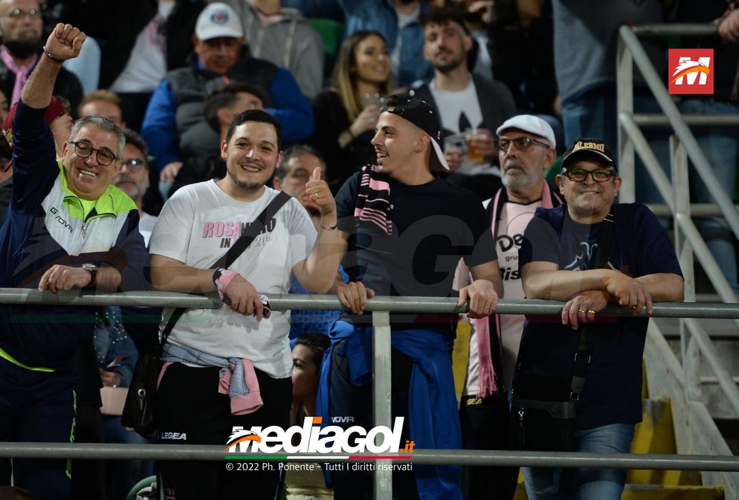 Fototifo, i tifosi allo stadio per Palermo-Virtus Entella 2-2 (gallery) - immagine 137