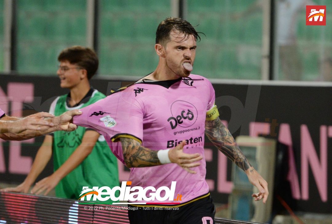 FOTO Palermo-Genoa 1-0: la gallery del big match della 5ª giornata di Serie B 2022-23 - immagine 48