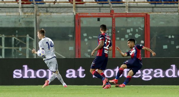 Crotone Ounas (getty images) Crotone Ounas (getty images)