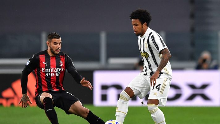 TURIN, ITALY - MAY 09: Weston McKennie of Juventus makes a pass whilst under pressure from Theo Hernandez of A.C. Milan during the Serie A match between Juventus and AC Milan at on May 09, 2021 in Turin, Italy. Sporting stadiums around Italy remain under strict restrictions due to the Coronavirus Pandemic as Government social distancing laws prohibit fans inside venues resulting in games being played behind closed doors. (Photo by Valerio Pennicino/Getty Images) TURIN, ITALY - MAY 09: Weston McKennie of Juventus makes a pass whilst under pressure from Theo Hernandez of A.C. Milan during the Serie A match between Juventus and AC Milan at on May 09, 2021 in Turin, Italy. Sporting stadiums around Italy remain under strict restrictions due to the Coronavirus Pandemic as Government social distancing laws prohibit fans inside venues resulting in games being played behind closed doors. (Photo by Valerio Pennicino/Getty Images)
