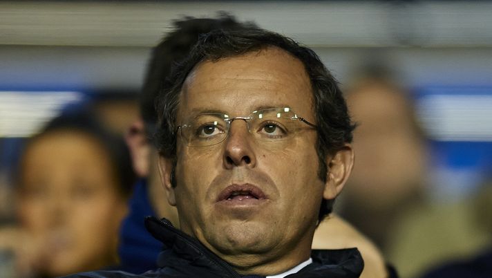 VALENCIA, SPAIN - JANUARY 22:  Barcelona President Sandro Rosell looks on during the Copa del Rey Quarter Final First Leg match between Levante UD and FC Barcelona at Ciutat de Valencia on January 22, 2014 in Valencia, Spain.  (Photo by Manuel Queimadelos Alonso/Getty Images)  VALENCIA, SPAIN - JANUARY 22:  Barcelona President Sandro Rosell looks on during the Copa del Rey Quarter Final First Leg match between Levante UD and FC Barcelona at Ciutat de Valencia on January 22, 2014 in Valencia, Spain.  (Photo by Manuel Queimadelos Alonso/Getty Images)