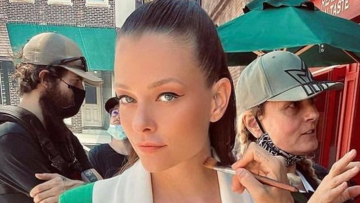 FOTO Le Donatella indossano la bandiera dell’Italia: il vestito è hot! 