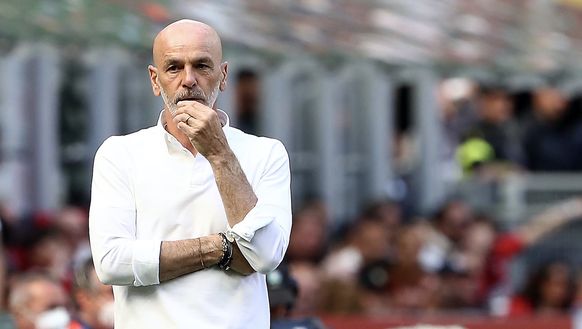 Stefano Pioli AC Milan Milan-Fiorentina 1-0 Serie A 2021-2022