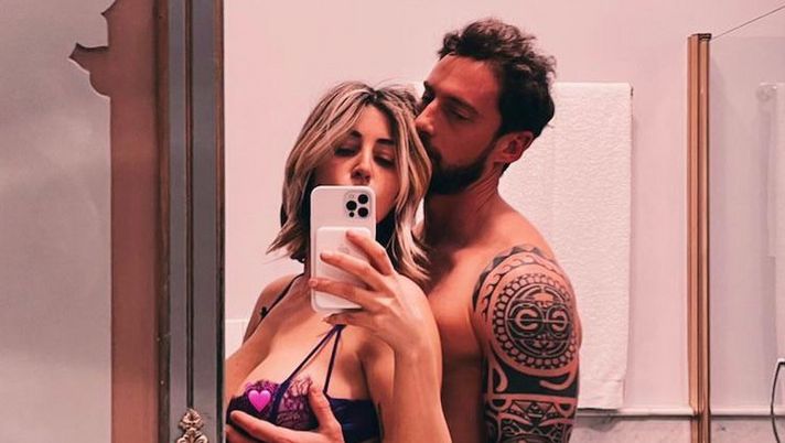 Claudio Marchisio e la moglie infiammano i social, lo scatto è hot: “Chimica artistica” Claudio Marchisio e la moglie infiammano i social, lo scatto è hot: “Chimica artistica”