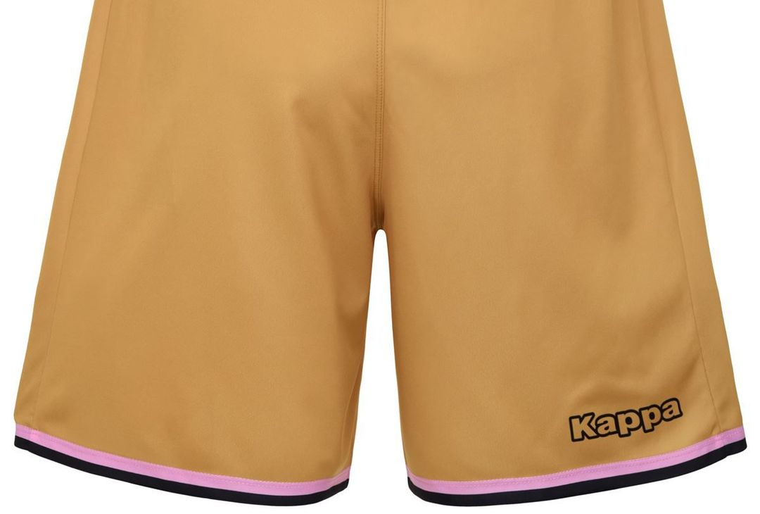 FOTO Palermo, maglia nera e oro con loghi storici: il nuovo special kit (Gallery) - immagine 11