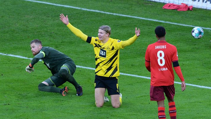 DORTMUND, GERMANY - NOVEMBER 28: Dortmund's Norwegian forward Erling Braut Haaland reacts during the Bundesliga match between Borussia Dortmund and 1. FC Koeln at Signal Iduna Park on November 28, 2020 in Dortmund, Germany. (Photo by Uwe Kraft - Pool/Getty Images) DORTMUND, GERMANY - NOVEMBER 28: Dortmund's Norwegian forward Erling Braut Haaland reacts during the Bundesliga match between Borussia Dortmund and 1. FC Koeln at Signal Iduna Park on November 28, 2020 in Dortmund, Germany. (Photo by Uwe Kraft - Pool/Getty Images)