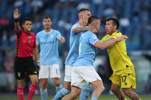 Patric e Medel a contatto Patric e Medel a contatto