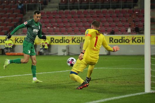 Iago Amaral Borduchi terzino dell'Augsburg seguito dal Milan Iago Amaral Borduchi terzino dell'Augsburg seguito dal Milan
