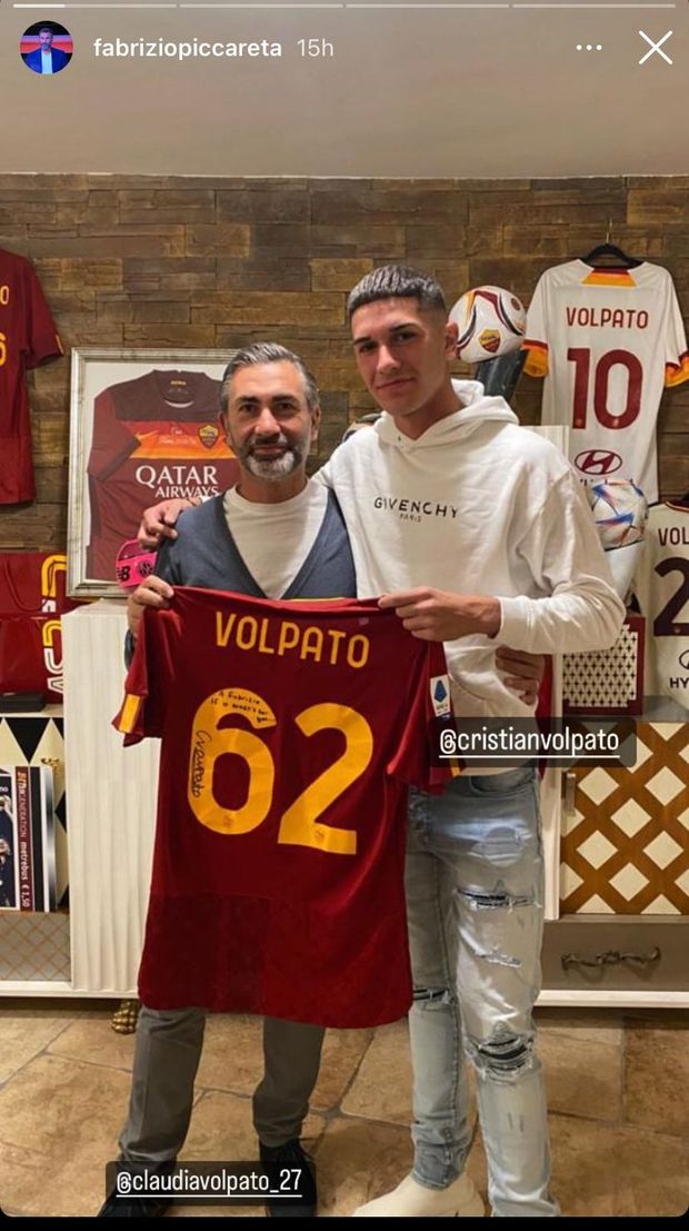 Volpato, incontro con il suo ex allenatore: gli regala la maglia autografata- immagine 2