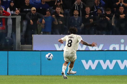 (Photo by Marco Luzzani/Getty Images) Un Milan quasi perfetto espugna Bergamo e vola in classifica- immagine 4