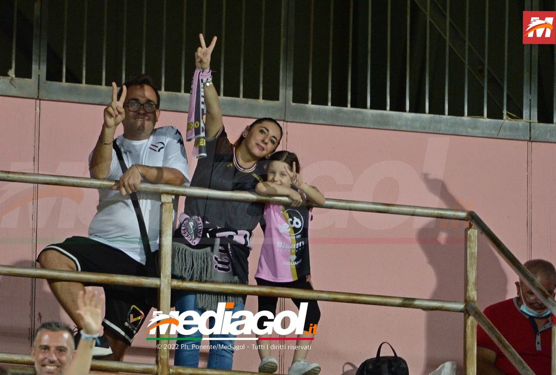 FOTOTIFO, Palermo-Ascoli 2-3: i tifosi allo stadio “Renzo Barbera” (Gallery) - immagine 37