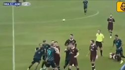 VIDEO / Hearts-Almeria, che rissa: amichevole sospesa