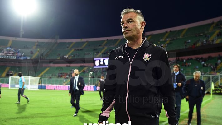 PALERMO, ITALY - MAY 28:  Head coach Diego Bortoluzzi of Empoli looks on during the Serie A match between US Citta di Palermo and Empoli FC at Stadio Renzo Barbera on May 28, 2017 in Palermo, Italy.  (Photo by Tullio M. Puglia/Getty Images) 