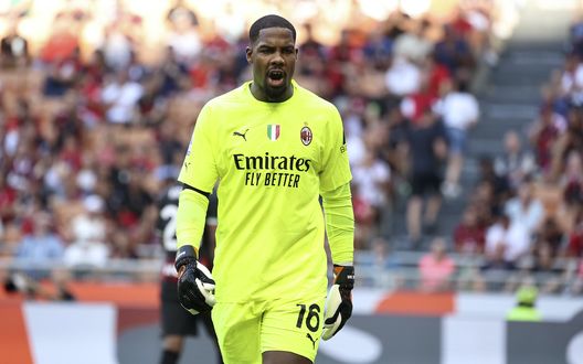 Mike Maignan (portiere AC Milan), qui durante Milan-Udinese 4-2 (Serie A 2022-2023) | News (Getty Images) Mike Maignan AC Milan Milan-Udinese 4-2 Serie A 2022-2023