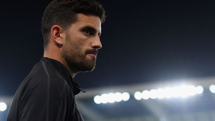 UDINE, ITALY - NOVEMBER 04: Mateo Musacchio of AC Milan looks on before the Serie A match between Udinese and AC Milan at Stadio Friuli on November 4, 2018 in Udine, Italy. (Photo by Alessandro Sabattini/Getty Images) UDINE, ITALY - NOVEMBER 04: Mateo Musacchio of AC Milan looks on before the Serie A match between Udinese and AC Milan at Stadio Friuli on November 4, 2018 in Udine, Italy. (Photo by Alessandro Sabattini/Getty Images)