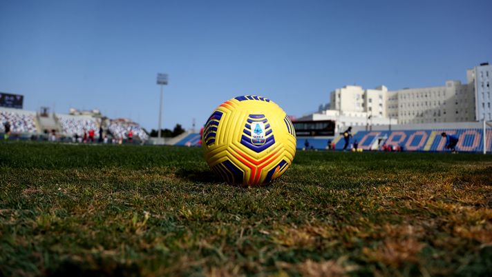 Getty Images Aggrediti in spiaggia 4 calciatori del Crotone dopo una sconfitta. La società: “Inaccettabile” - immagine 1