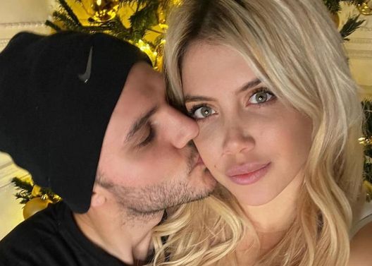 Un fan a Wanda Nara: “Vorrei vederti con un abito con trasparenze”. Lei replica- immagine 2