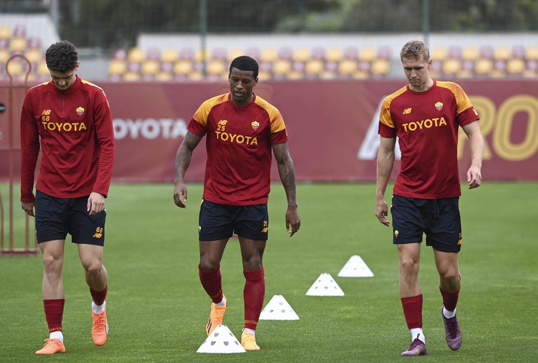 Roma, allenamento in vista del Bayer: ci sono Dybala e Wijnaldum – FOTO GALLERY - immagine 47