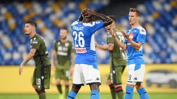 NAPLES, ITALY - SEPTEMBER 25: Kalidou Koulibaly of SSC Napoli stands disappointed during the Serie A match between SSC Napoli and Cagliari Calcio at Stadio San Paolo on September 25, 2019 in Naples, Italy. (Photo by Francesco Pecoraro/Getty Images)