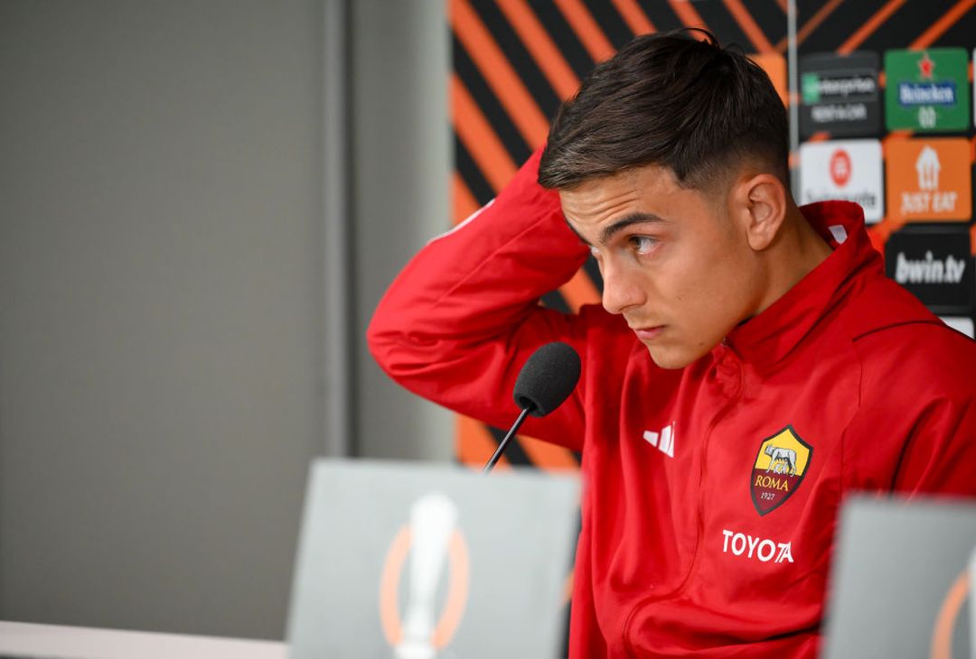 Roma, la conferenza stampa di De Rossi e Dybala alla vigilia del Milan – FOTO GALLERY - immagine 5