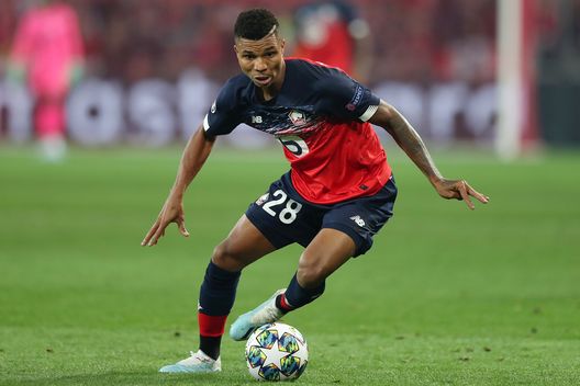  Reinildo Mandava (Photo by Naomi Baker/Getty Images) 