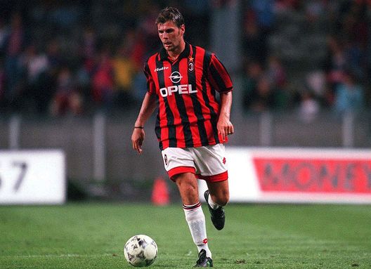 ITALY - JULY 28: FUSSBALL: italienische Liga 97/98 AC MAILAND 28.07.97, Zvonimir BOBAN - Einzelaktion - (Photo by Alexander Hassenstein/Bongarts/Getty Images)