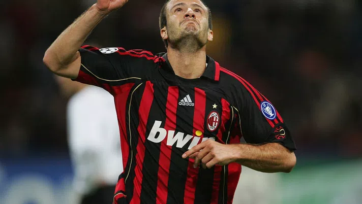 Gilardino esulta con la maglia del Milan (credits: GETTY images)