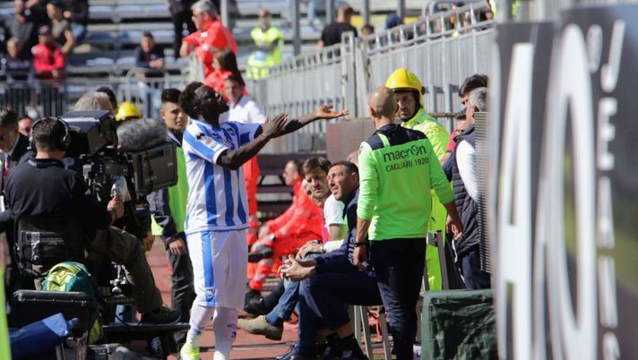 during the Serie A match between Cagliari Calcio and Pescara Calcio at Stadio Sant'Elia on April 30, 2017 in Cagliari, Italy. during the Serie A match between Cagliari Calcio and Pescara Calcio at Stadio Sant'Elia on April 30, 2017 in Cagliari, Italy.