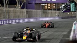 F1 GP Arabia: vince Verstappen, le Ferrari sul podio