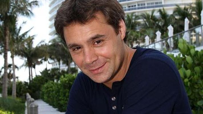 Claudio Lippi, giornalista tifoso del Milan, foto gazzetta.it