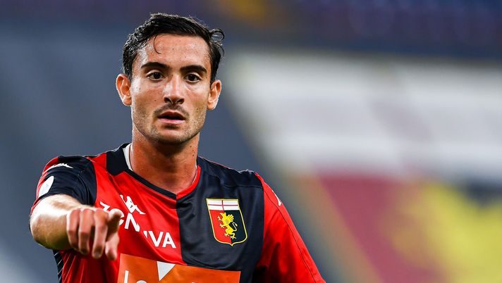 GENOA, ITALY - JUNE 30: Francesco Cassata of Genoa during the Serie A match between Genoa CFC and Juventus FC at Stadio Luigi Ferraris on June 30, 2020 in Genoa, Italy. (Photo by Paolo Rattini/Getty Images) GENOA, ITALY - JUNE 30: Francesco Cassata of Genoa during the Serie A match between Genoa CFC and Juventus FC at Stadio Luigi Ferraris on June 30, 2020 in Genoa, Italy. (Photo by Paolo Rattini/Getty Images)