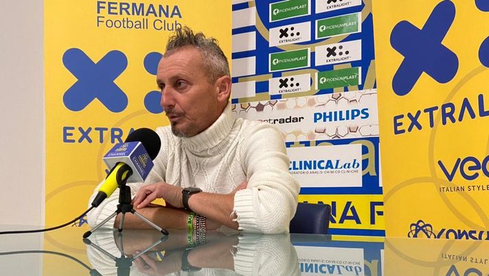 Padova-Fermana, l&#8217;allenatore gialloblu Antonioli: &#8220;Ci voleva Mandorlini in una piazza così. Pago una cena in caso di vittoria&#8221; 