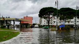 COSE DELL’ALTRO MONDO: Grado sott’acqua, allagementi ovunque