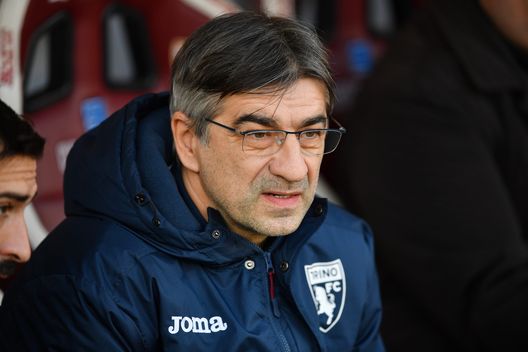 TURIN, ITALY - FEBRUARY 05: Ivan Juric, Head Coach of Torino FC, looks on prior to the Serie A match between Torino FC and Udinese Calcio at Stadio Olimpico di Torino on February 05, 2023 in Turin, Italy. (Photo by Valerio Pennicino/Getty Images) Juric batte con merito Sottil: vincenti le scelte di Aina e Karamoh dal 1′- immagine 2