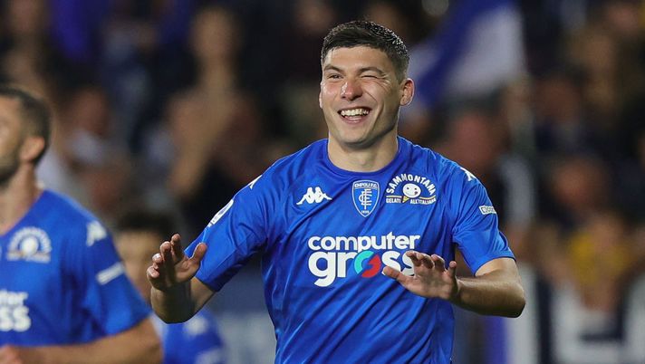 EMPOLI, ITALY - MAY 04: Nicolo' Cambiaghi of Empoli FC celebrates after scoring a goal during the Serie A match between Empoli FC and Bologna FC at Stadio Carlo Castellani on May 4, 2023 in Empoli, Italy. (Photo by Gabriele Maltinti/Getty Images) Cambiaghi verso la conferma: le ultime prove di formazione con Caputo e Parisi - immagine 1
